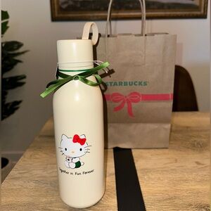 Starbucks x Hello Kitty Insulated Water Bottle w/Handle - NWT Limited Edition 🩷